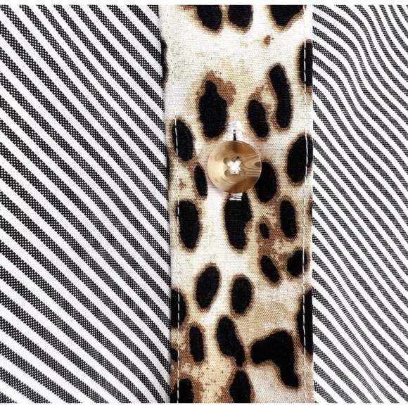 Chico’s Women’s Blue & White Strip Animal Print Accent Size 1 Tunic Top - Picture 3 of 6